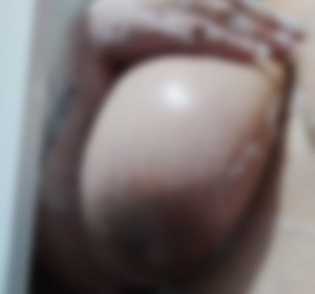 Moomochi 裸のポルノスター 写真