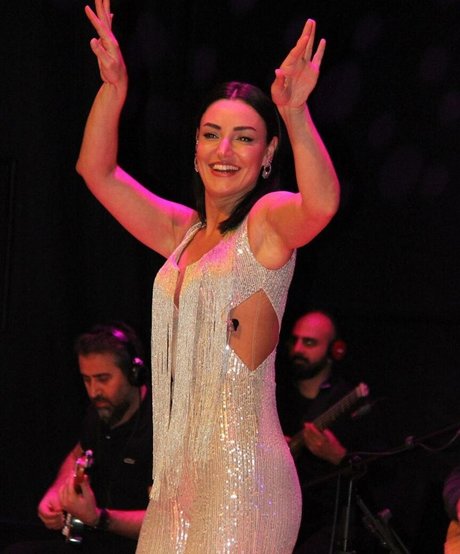 Sevcan Orhan ポルノスター ギャラリー