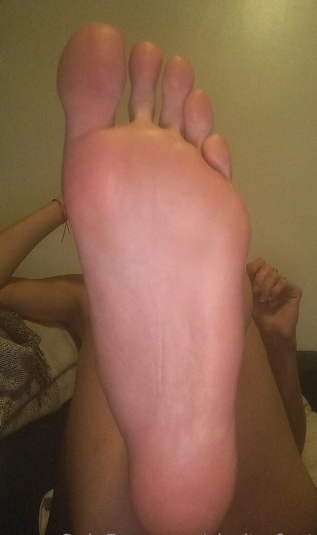 clarita feet アダルトモデル 写真