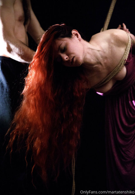 小さいチンポのシーメールオンリーファンズ 素敵 写真