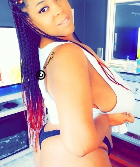 Nvrainy21 素敵なモデル ギャラリー