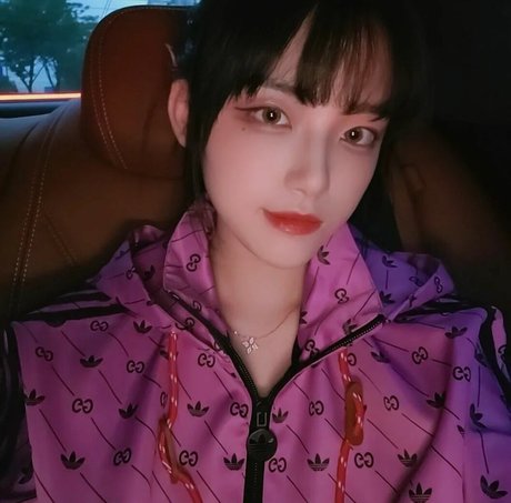 zlzzlz95 ヌードスター 写真