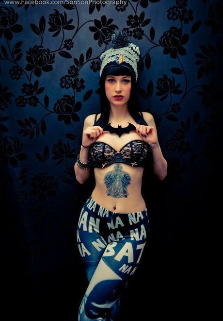 アナル乱交オンリーファンズ 美しいヌード 写真