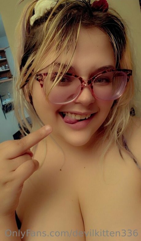 devilkitten336 スター ヌード 写真