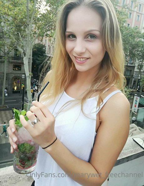 marywet freechannel アートモデル ギャラリー