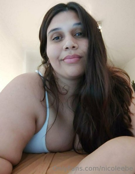 nicoleebe 美しい女優 写真