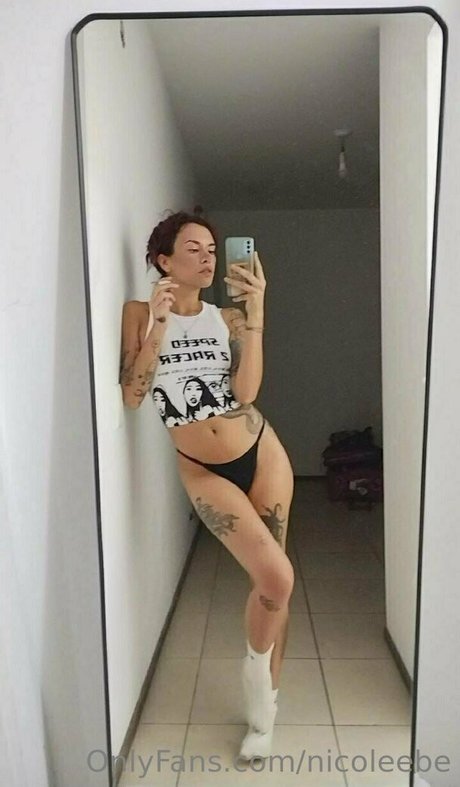 金髪の小人オンリーファンズ ホットセックス 写真