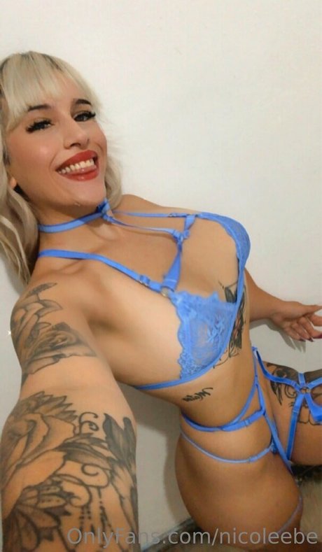 nicoleebe 完璧な女優 写真