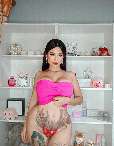 年配の熟女オンリーファンズ ポルノ 画像