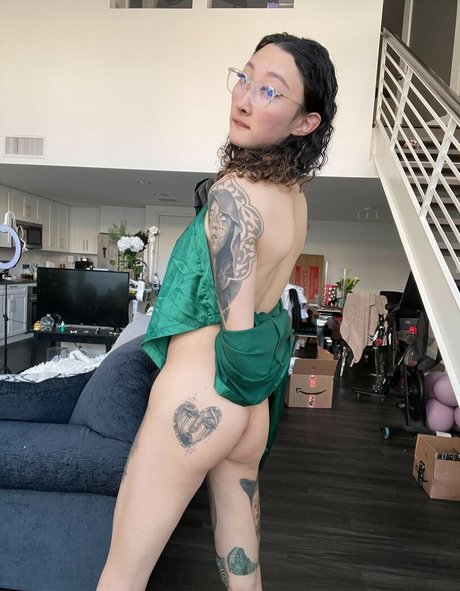 Billie Beaumont ヌードのポルノスター アーカイブ