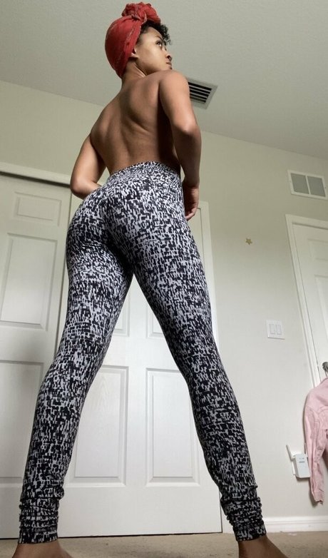 holymacre 女優 画像