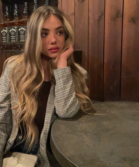 コスプレオナニーオンリーファンズ 無料ポルノ 画像