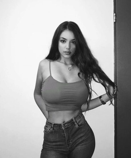 Rony Grinberg ヌードのポルノスター アーカイブ