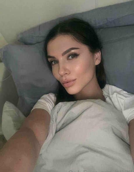 ヌード熟女オンリーファンズ えろ 写真