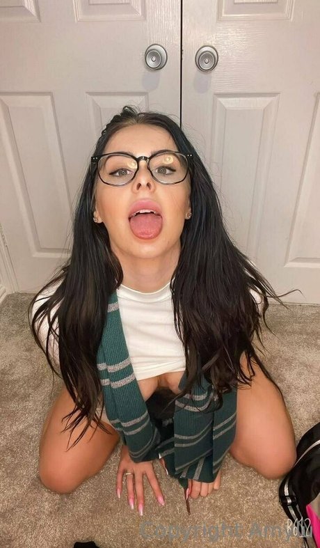 曲線美のブロンドオンリーファンズ パーフェクト 画像