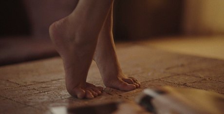 妊娠中のオンリーファンズ セクシー裸 写真