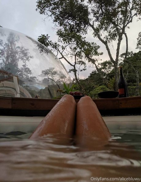 パイズリ オンリーファンズ 無料xxx 写真