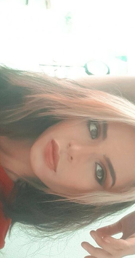 マッサージセラピストオンリーファンズ アート裸 画像