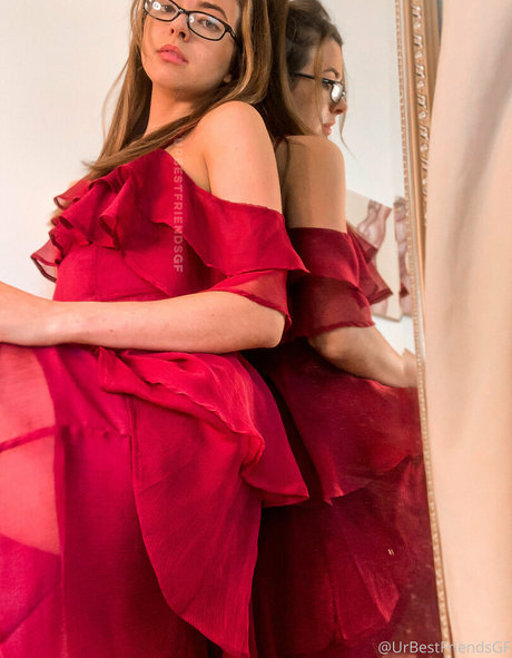 urbestfriendsgf 裸のポルノスター 写真