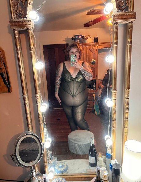 rainbowbelli ポルノスター ホット 写真