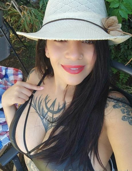 太ったお母さんオンリーファンズ セクシーヌード 写真