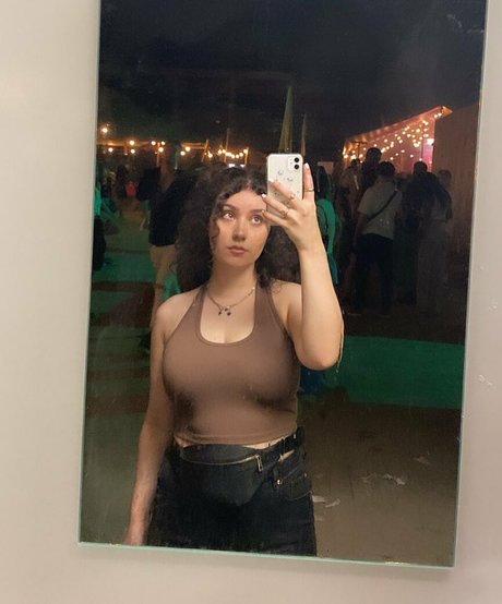 金髪のホットな妻オンリーファンズ 美しい裸 写真