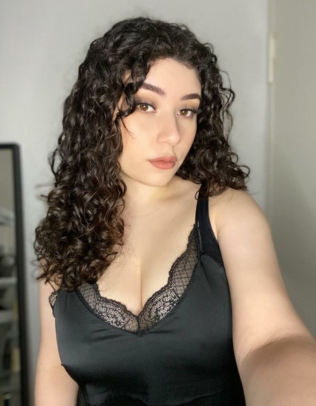 Yazzi ホットなスター 写真