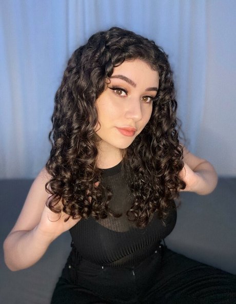 Yazzi アート女優 ギャラリー