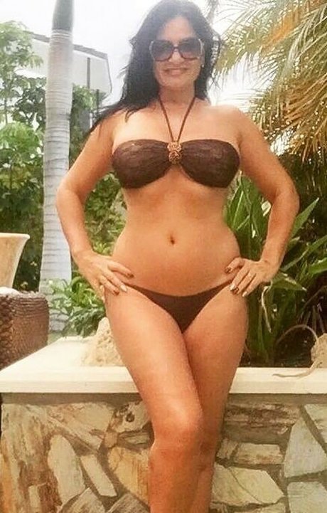 Angela Cavagna 女優 ギャラリー