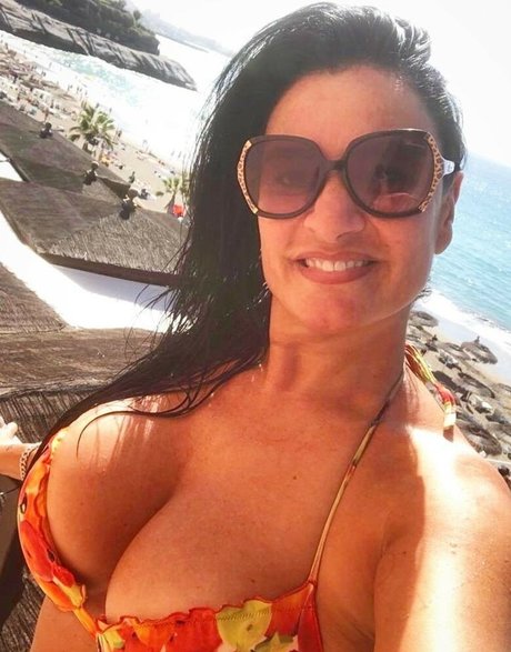 フェラチオ 黒檀 オンリーファンズ エロチック 写真