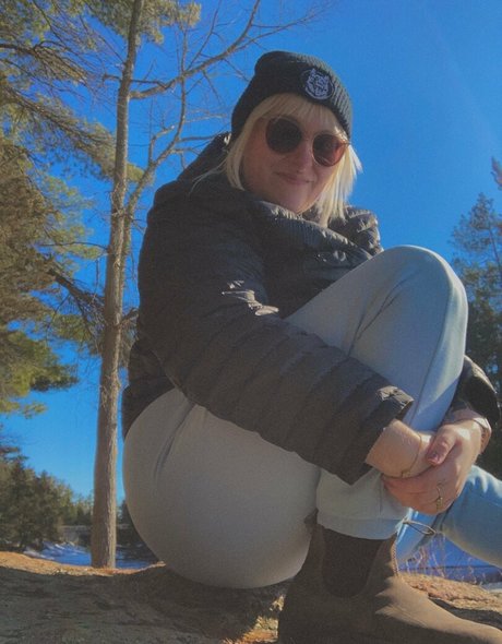 ブルネットのPOV オンリーファンズ ホットxxx 写真