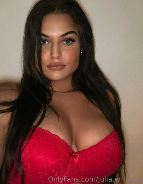 julia williams セックスモデル 画像