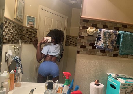 lovelykaybaby ヌードモデル ギャラリー