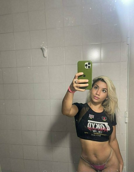 タンオンリーファン 無料セクシー 写真