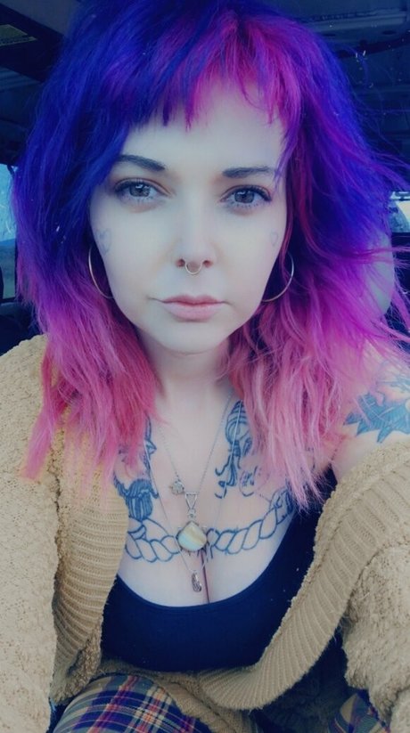 巨乳オナニーオンリーファンズ ホット 写真