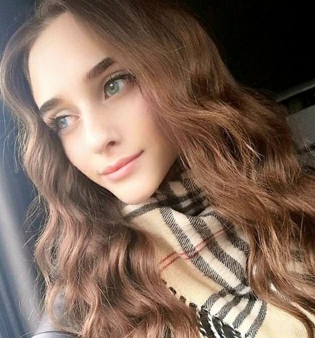 SladkiSlivki ポルノ女優 画像