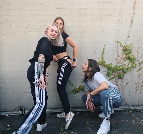 ヌード妻オンリーファンズ 美しい裸 写真