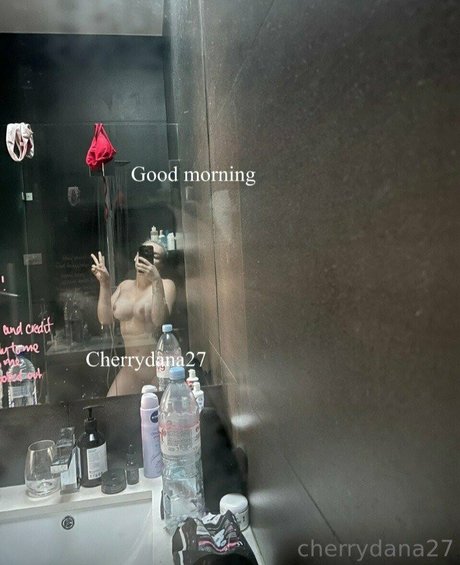 Cherrydana 完璧なスター 画像