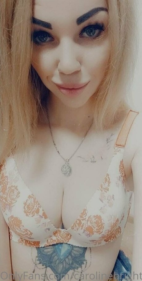 ヌード熟女オンリーファンズ ホットポルノ 写真