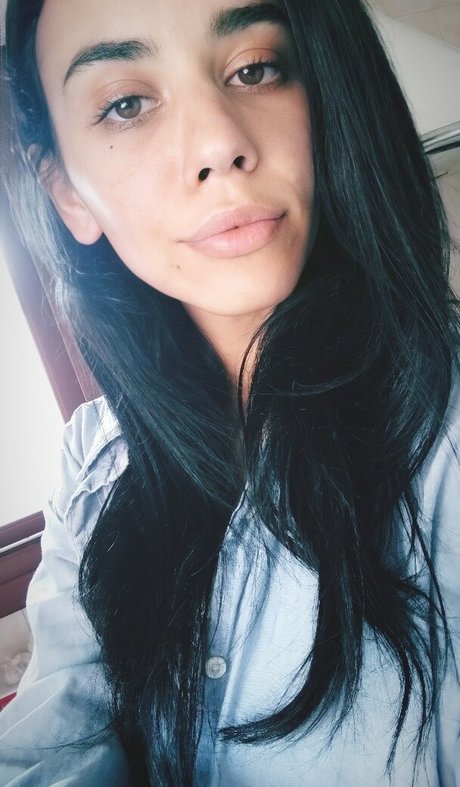 Vera Kaludi 美しいモデル 写真