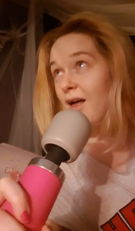 ボディビルダーヌードオンリーファンズ エロチック 画像