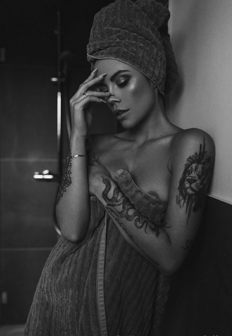 miribe セックスモデル 写真