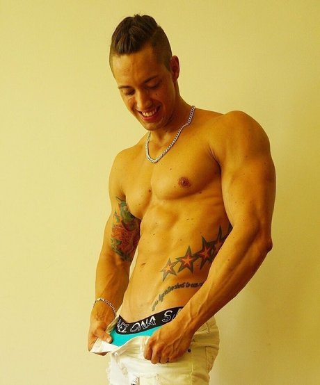 viktoronee 素敵なモデル アーカイブ