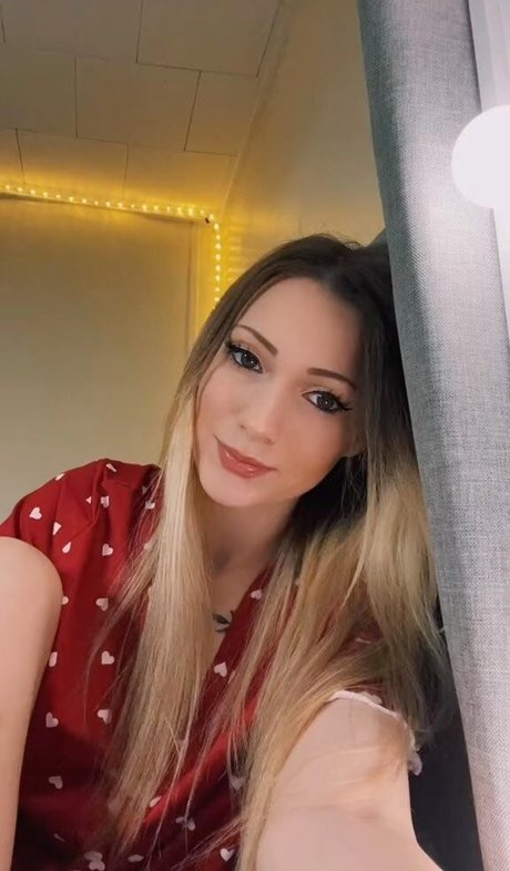 Little Momma 無料のポルノスター ギャラリー