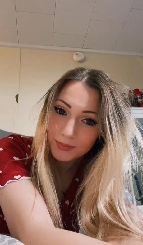 Little Momma スター ヌード ギャラリー