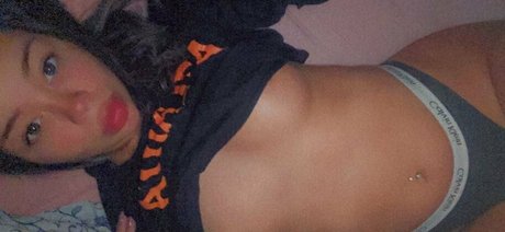 ブラックマッスルオンリーファンズ ポルノグラフィック 写真