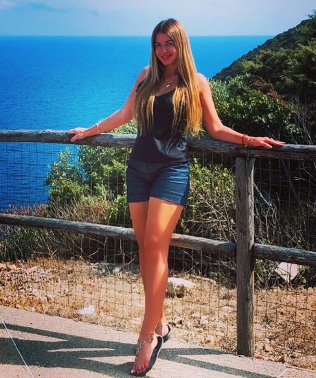 Anna Ilyasova 可愛い女優 ギャラリー