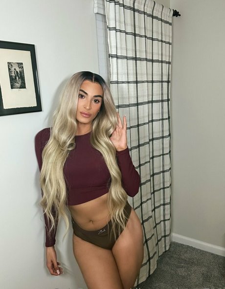 肉厚熟女オンリーファンズ 美しい裸 画像