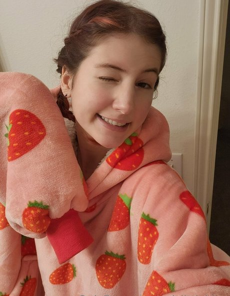 valvestia ヌードのポルノスター 写真