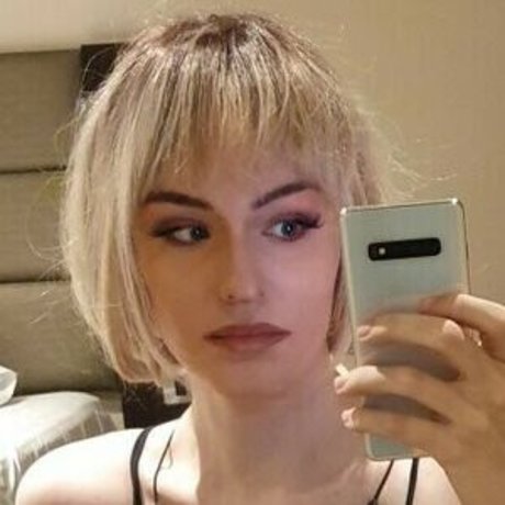 lexxiraus 高品質モデル 画像